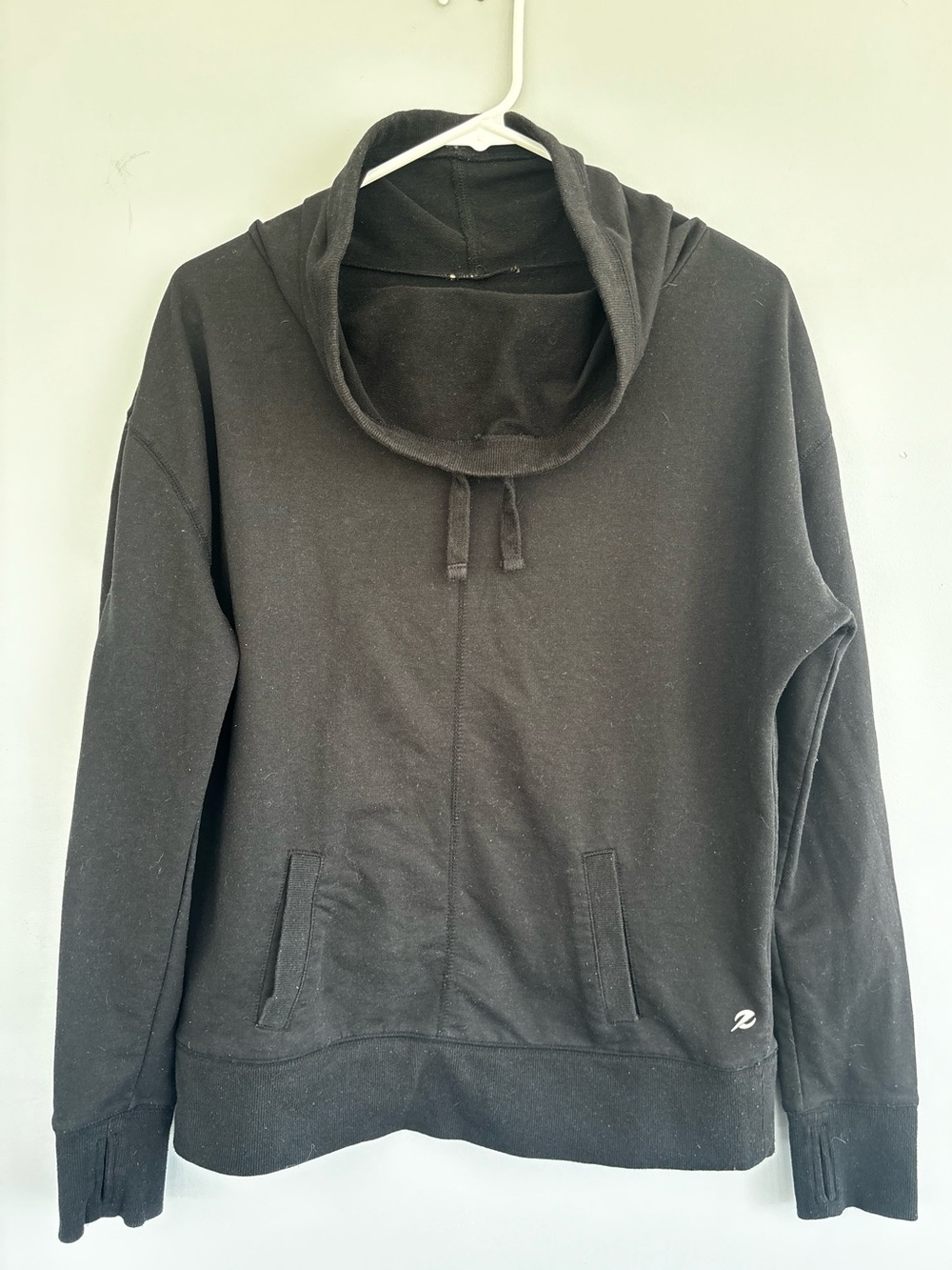 Energy Zone Black Pullover
